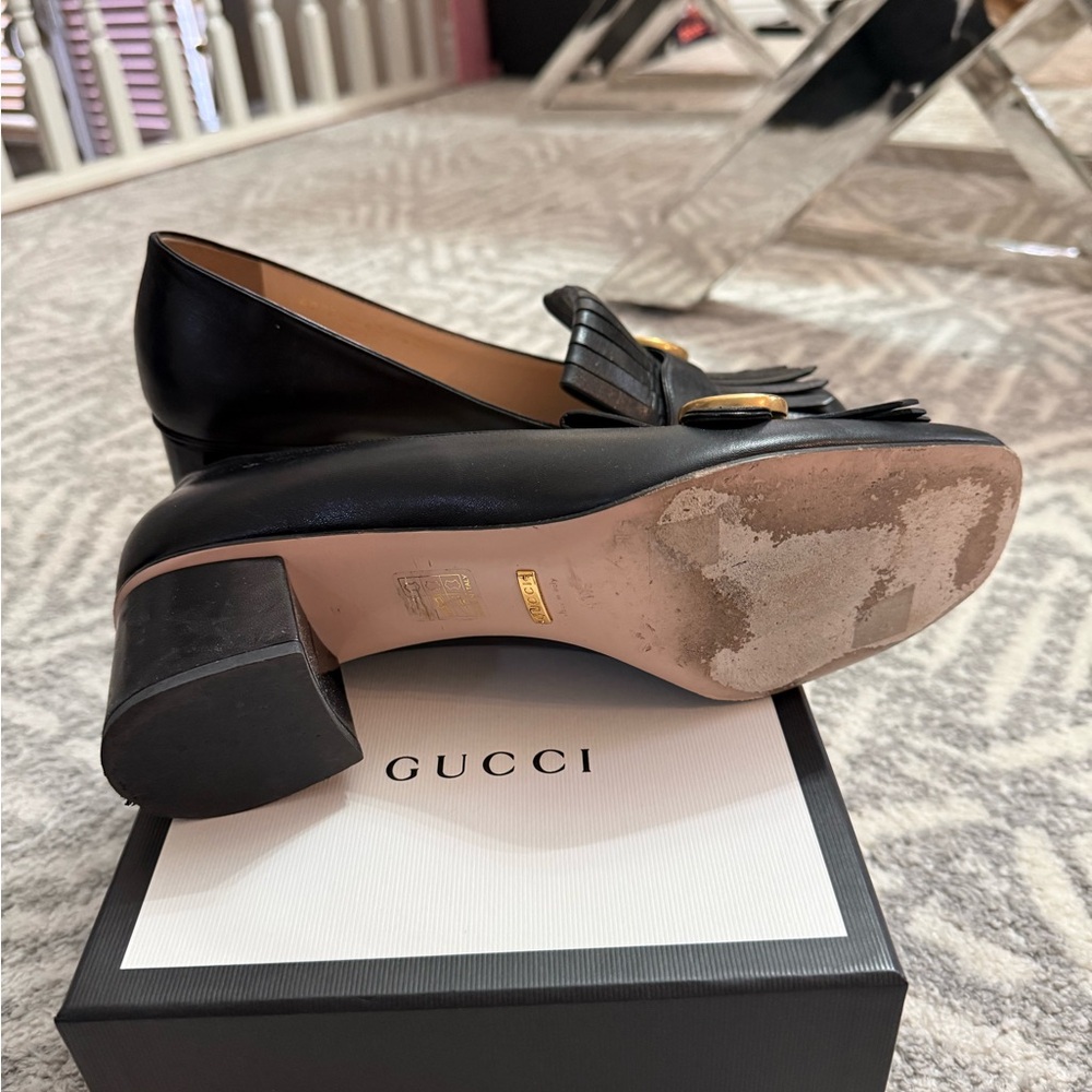 Gucci Black Leather Fringe Loafers with Gold Detail - Picture 5 of 7